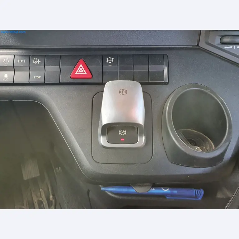 Stavební stroje, vozidla, bednicí materiál a příslušenství z oblasti stavebnictví-46