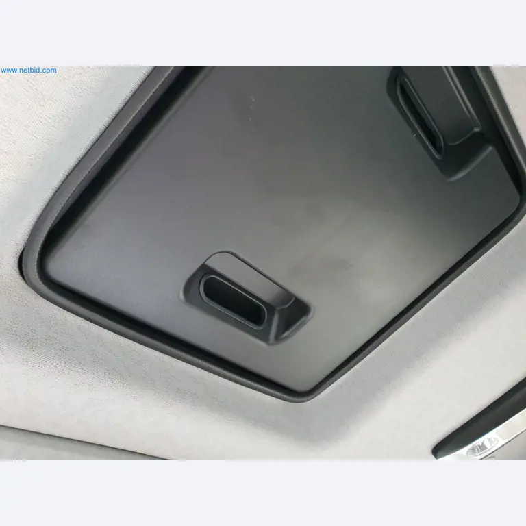 Stavební stroje, vozidla, bednicí materiál a příslušenství z oblasti stavebnictví-48