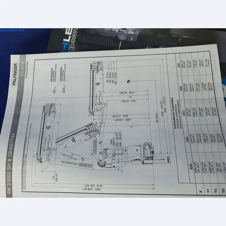 Stavební stroje, vozidla, bednicí materiál a příslušenství z oblasti stavebnictví-56