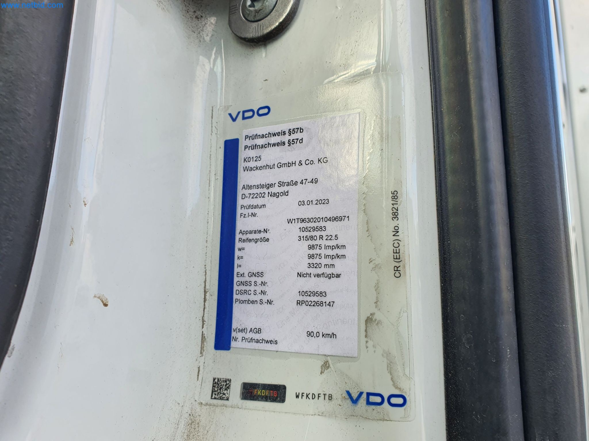 Stavební stroje, vozidla, bednicí materiál a příslušenství z oblasti stavebnictví-64