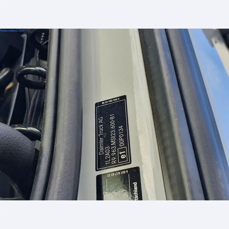 Stavební stroje, vozidla, bednicí materiál a příslušenství z oblasti stavebnictví-65