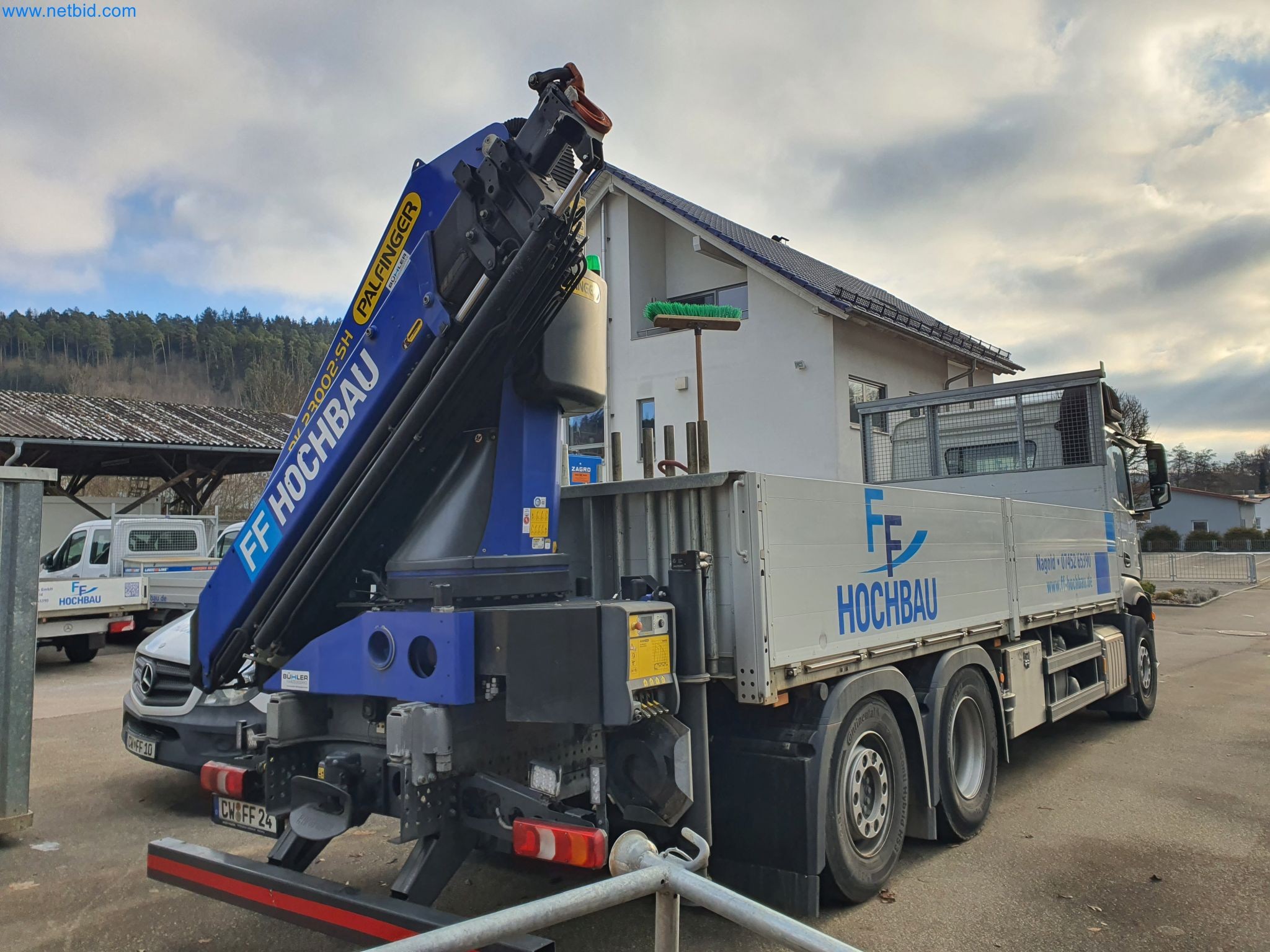 Stavební stroje, vozidla, bednicí materiál a příslušenství z oblasti stavebnictví-8