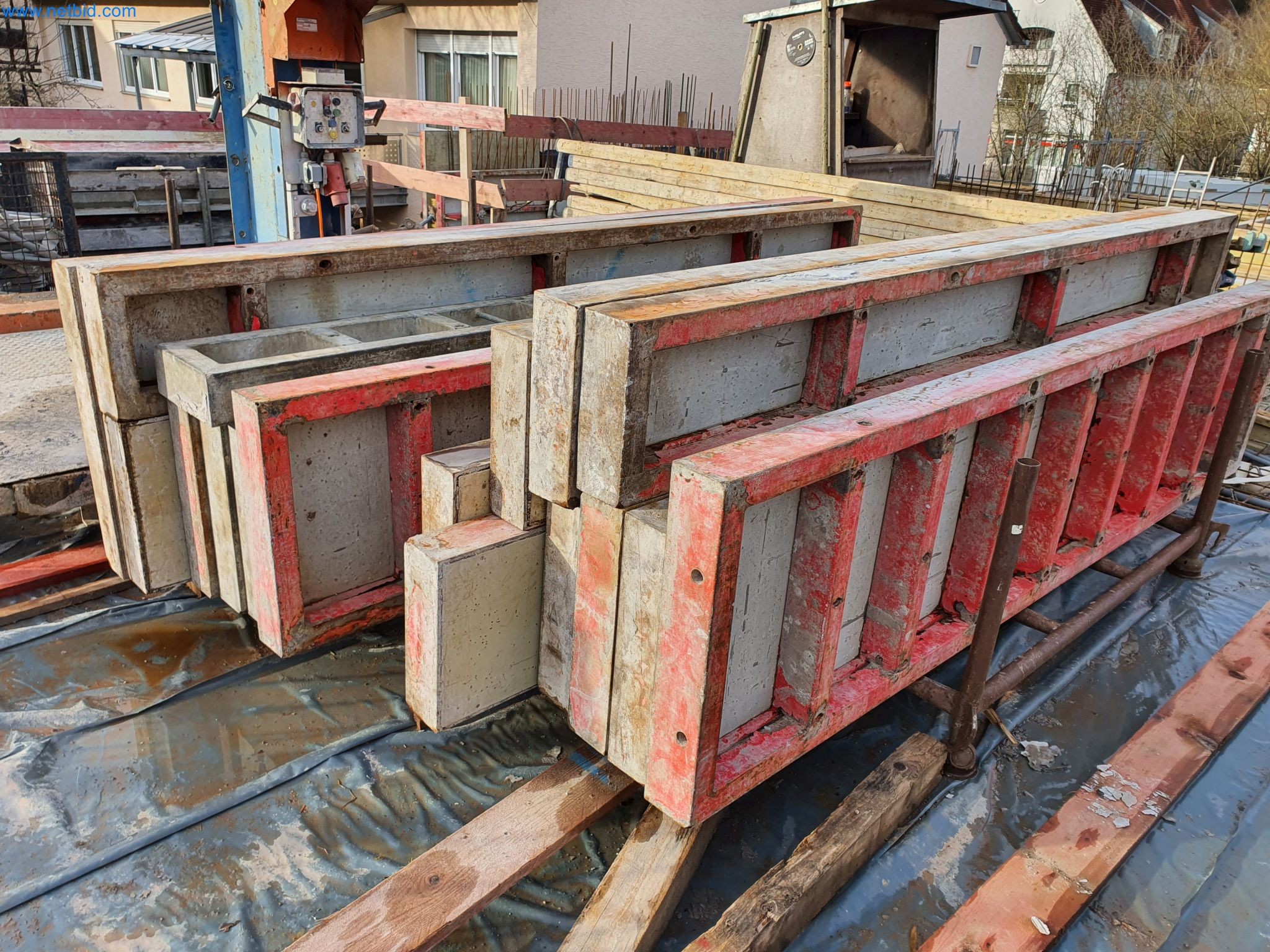 Maquinaria de construcción, vehículos, material de encofrado y accesorios del sector de la construcción de edificios-1