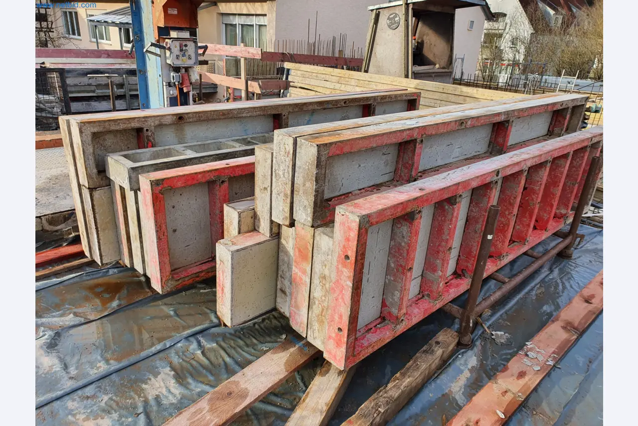 Maquinaria de construcción, vehículos, material de encofrado y accesorios del sector de la construcción de edificios-1