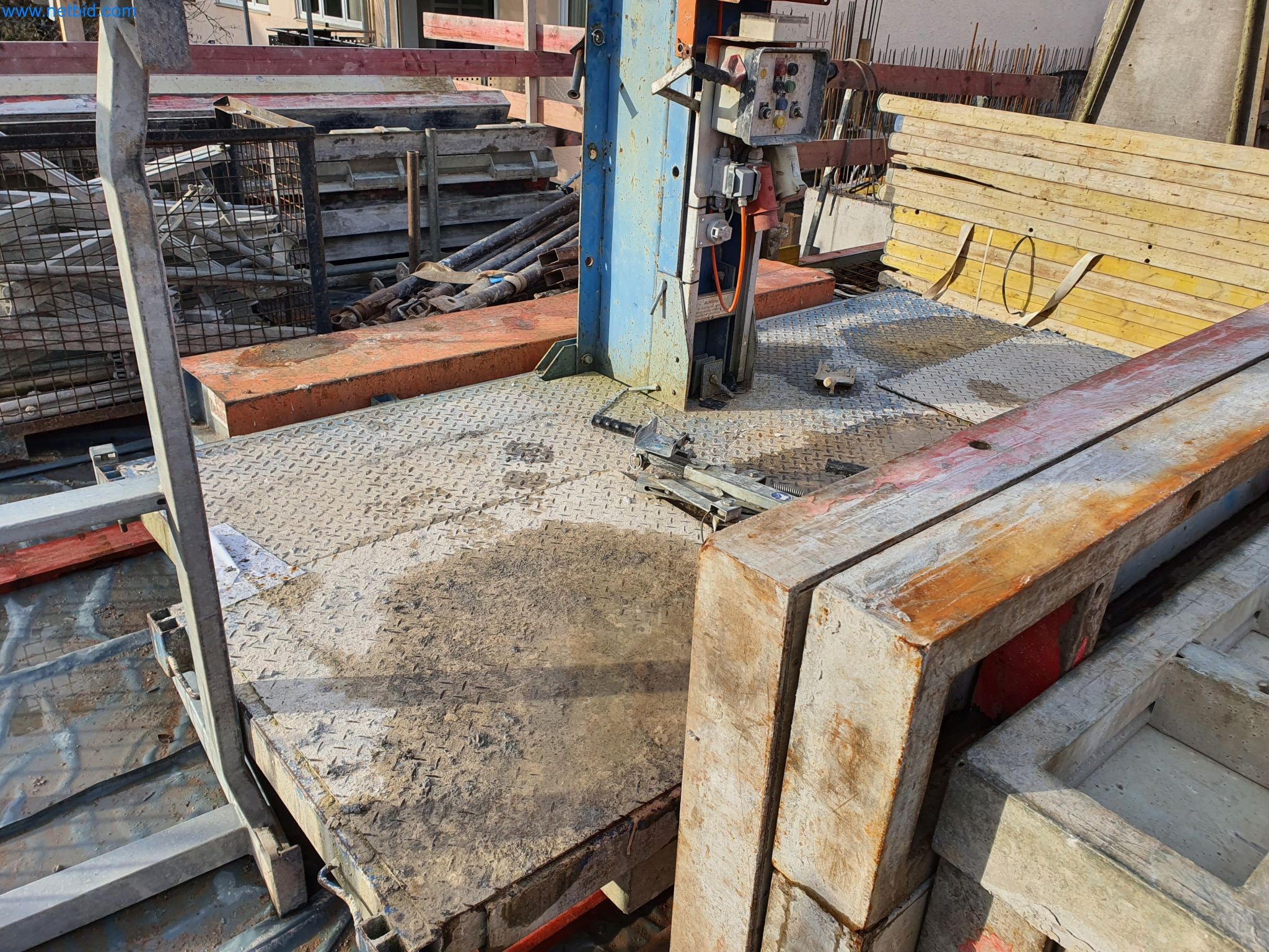 Maquinaria de construcción, vehículos, material de encofrado y accesorios del sector de la construcción de edificios-3