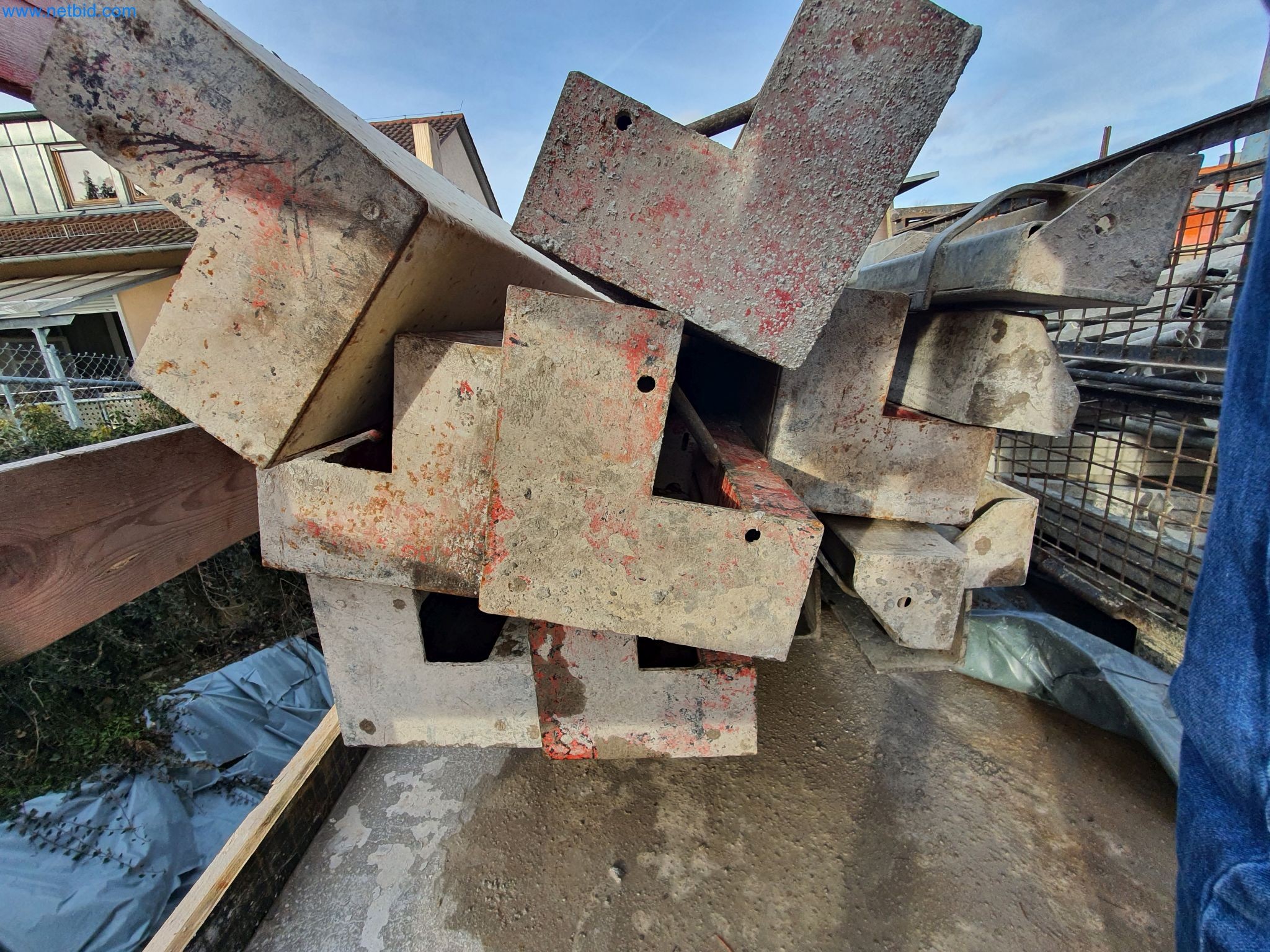 Maquinaria de construcción, vehículos, material de encofrado y accesorios del sector de la construcción de edificios-7