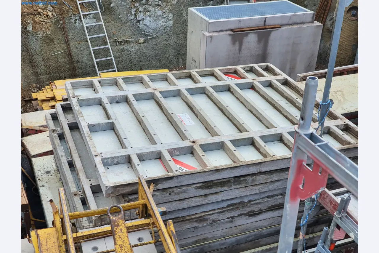 Maquinaria de construcción, vehículos, material de encofrado y accesorios del sector de la construcción de edificios-8