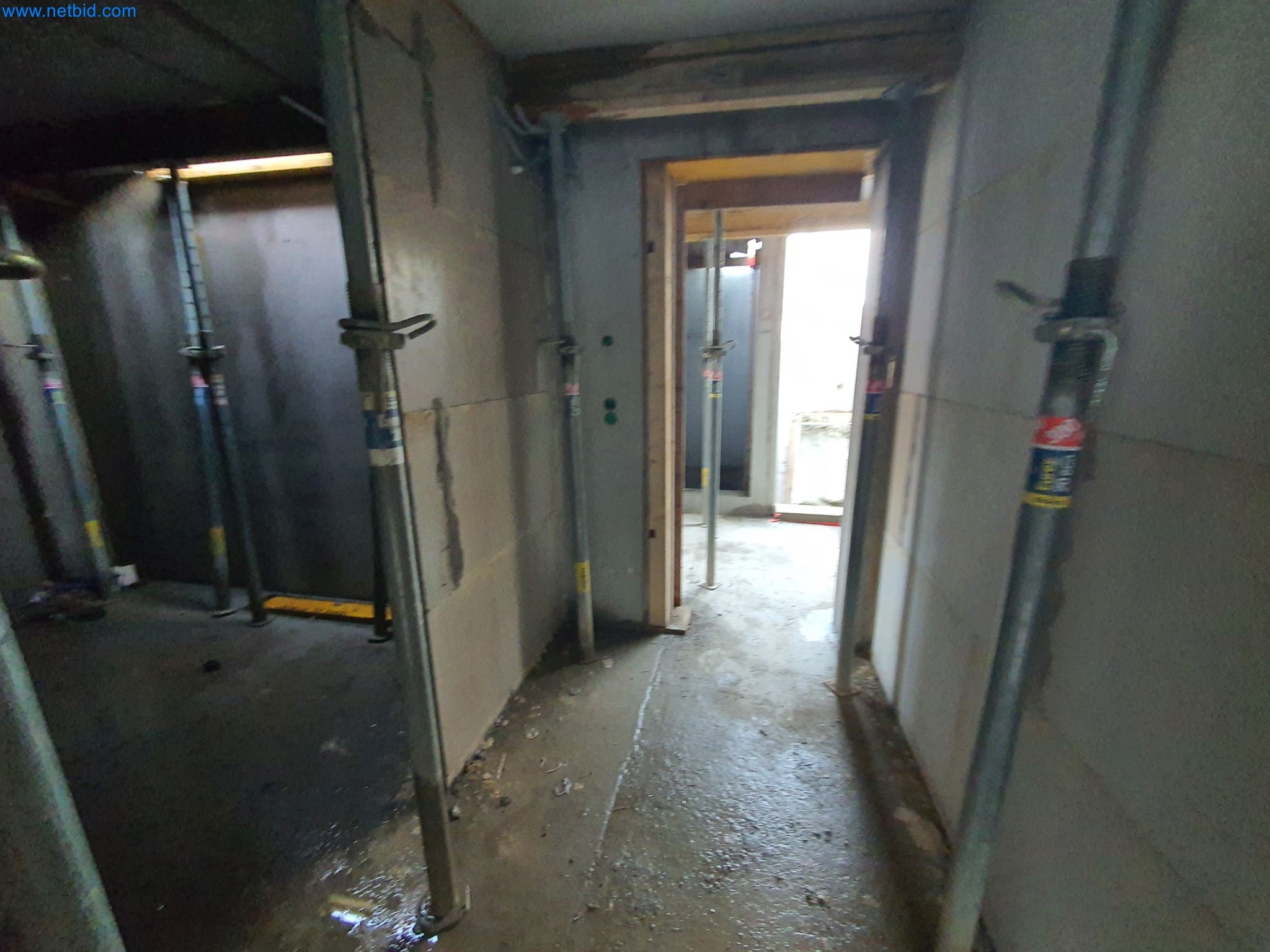 Maquinaria de construcción, vehículos, material de encofrado y accesorios del sector de la construcción de edificios-4