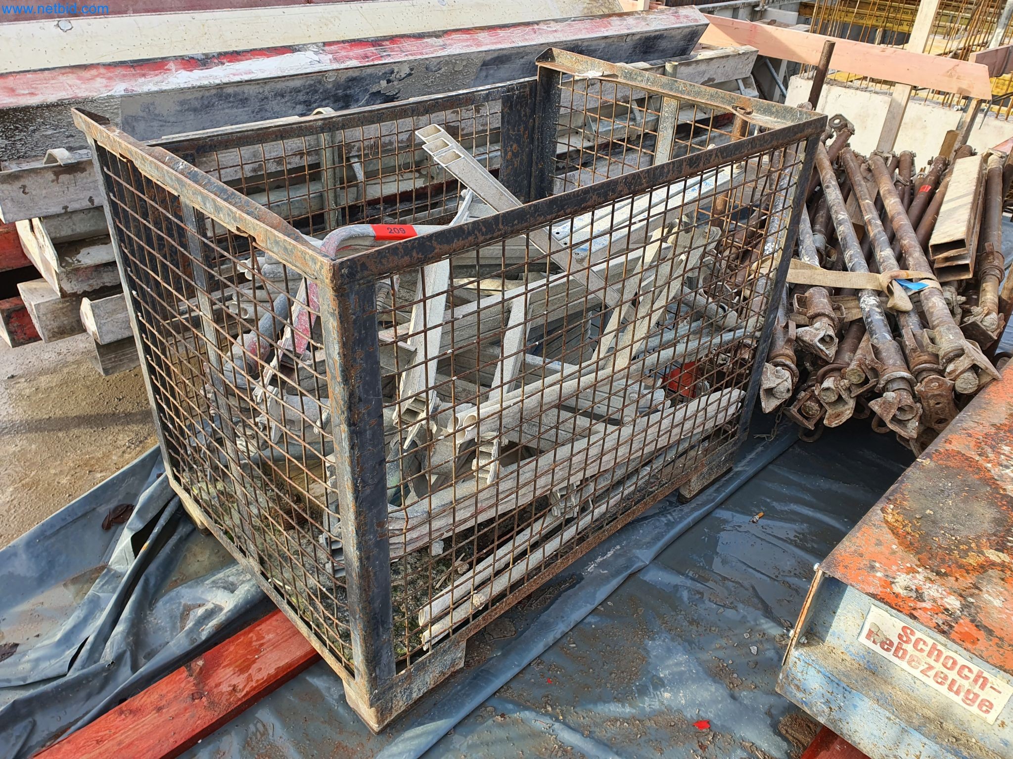 Maquinaria de construcción, vehículos, material de encofrado y accesorios del sector de la construcción de edificios-6