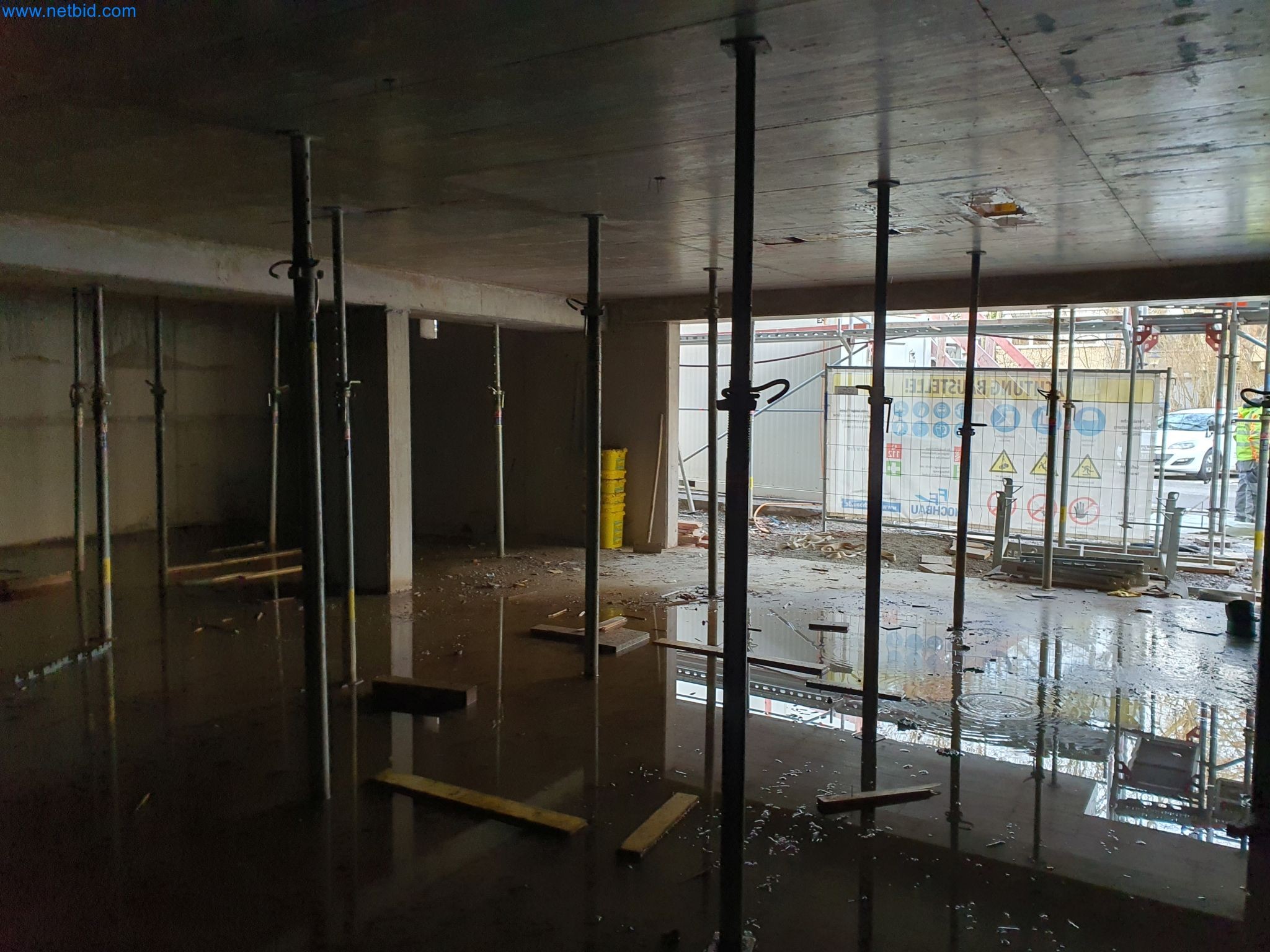 Maquinaria de construcción, vehículos, material de encofrado y accesorios del sector de la construcción de edificios-8