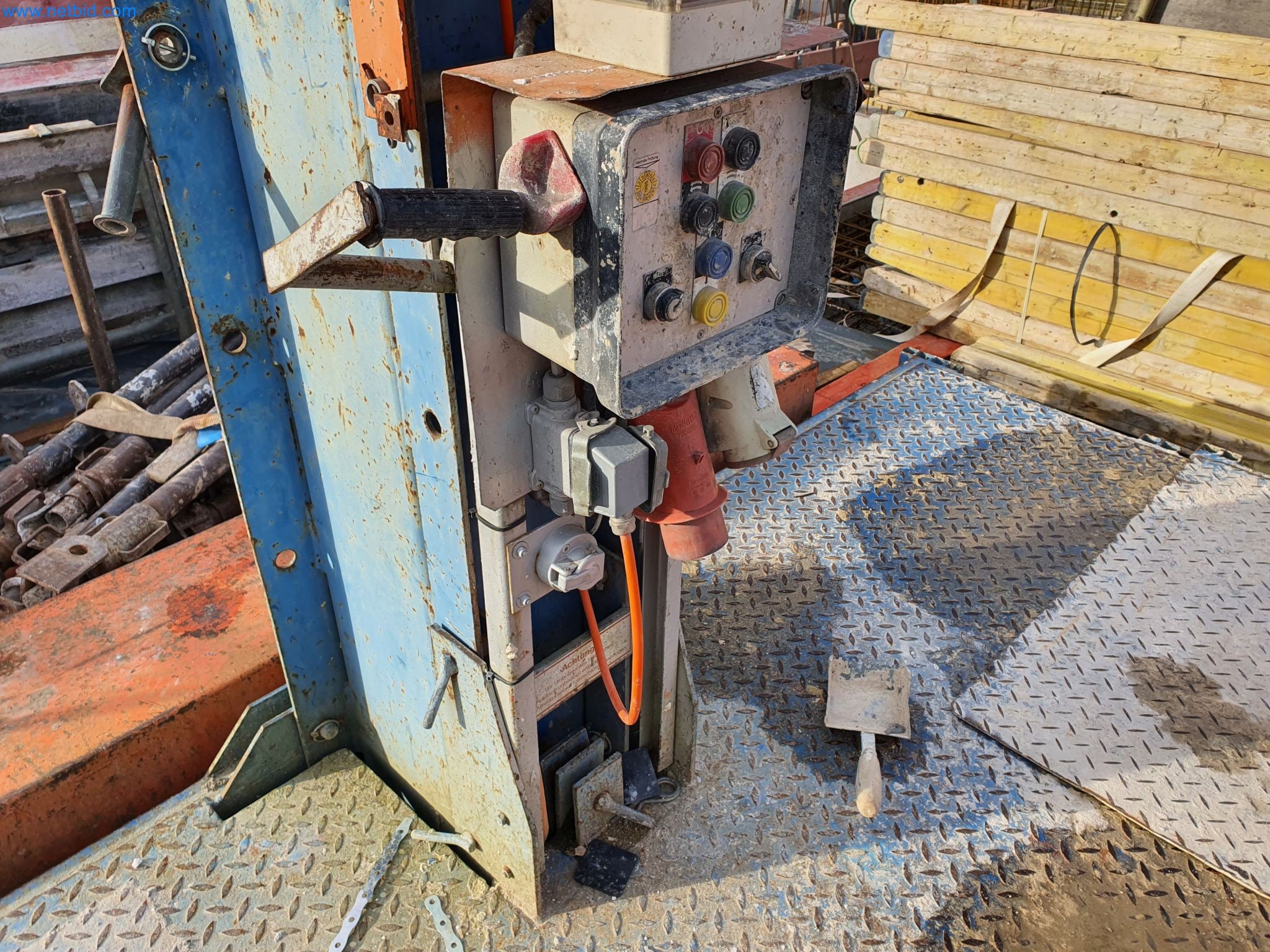 Maquinaria de construcción, vehículos, material de encofrado y accesorios del sector de la construcción de edificios-2