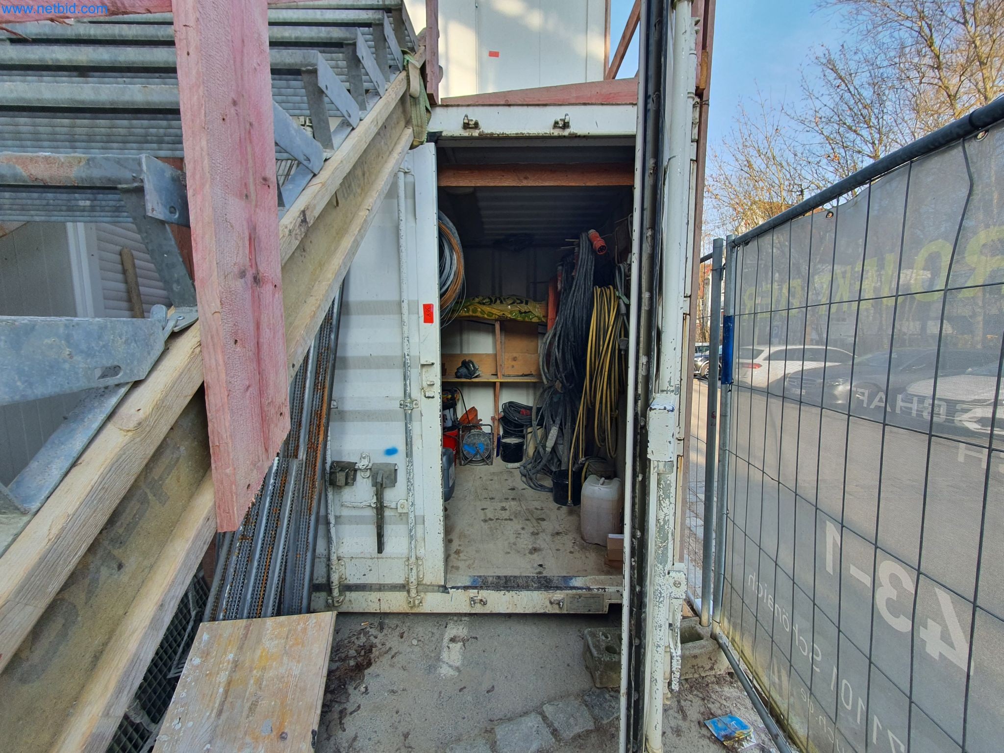 Maquinaria de construcción, vehículos, material de encofrado y accesorios del sector de la construcción de edificios-1