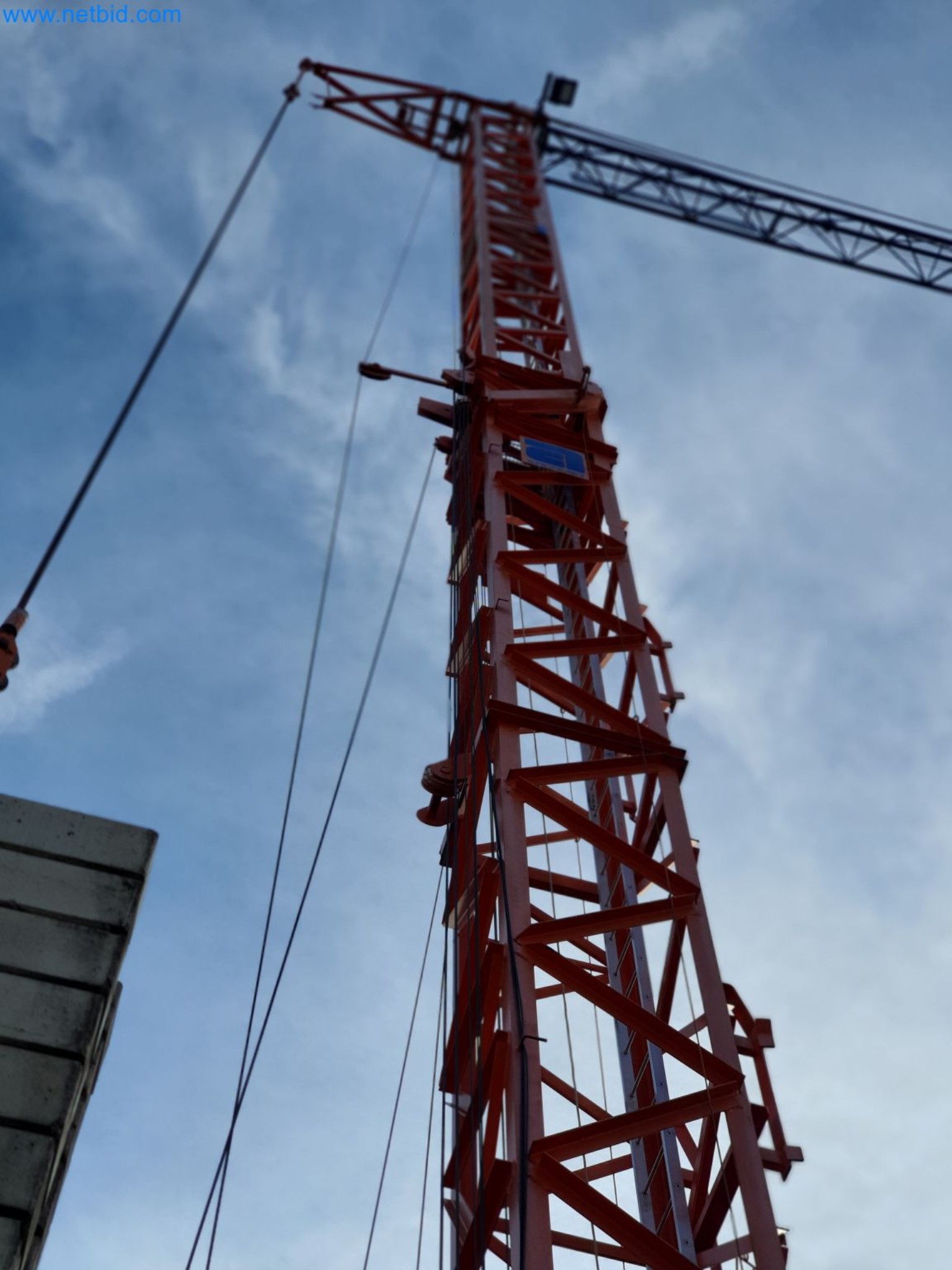 Maszyny budowlane, pojazdy, materiały szalunkowe i akcesoria z sektora budowlanego-15