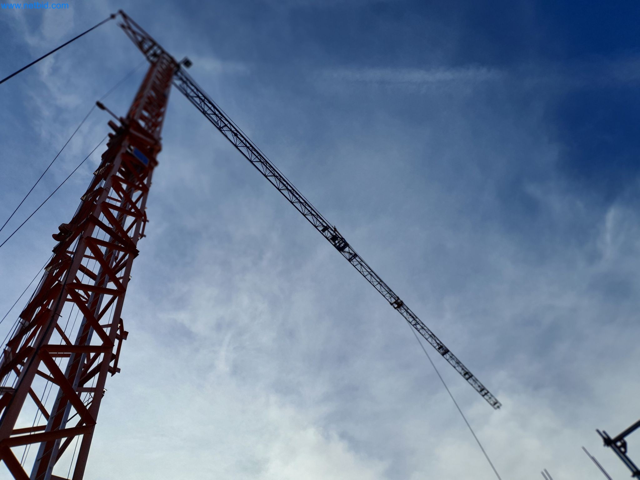 Maszyny budowlane, pojazdy, materiały szalunkowe i akcesoria z sektora budowlanego-16