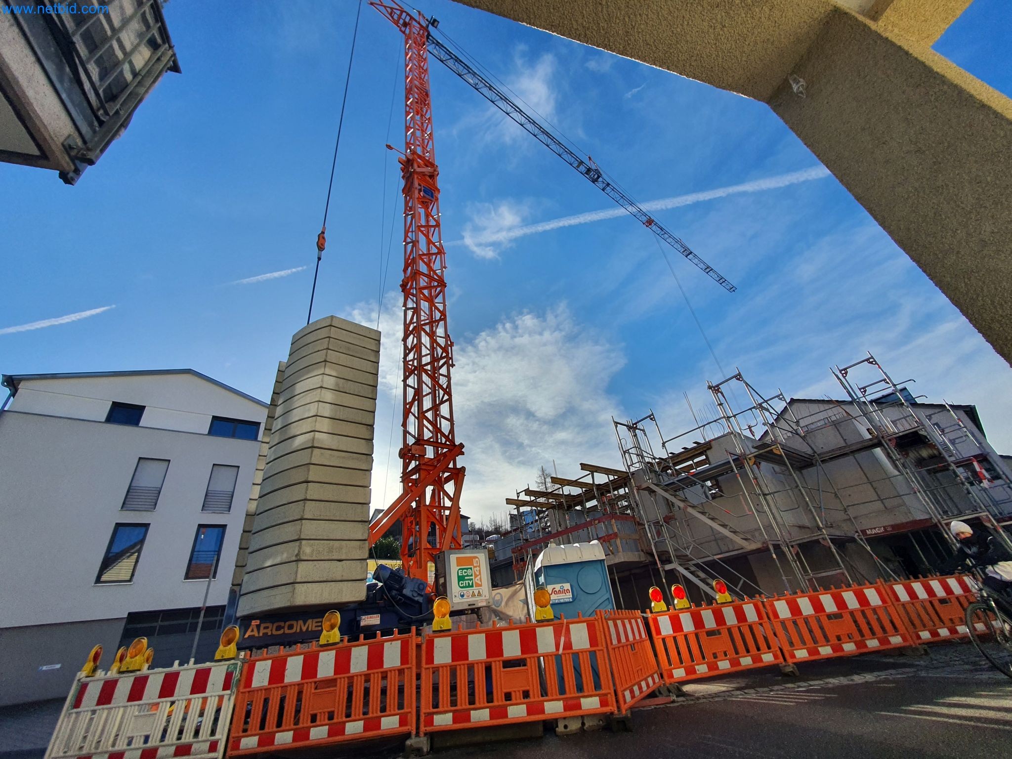 Maszyny budowlane, pojazdy, materiały szalunkowe i akcesoria z sektora budowlanego-2