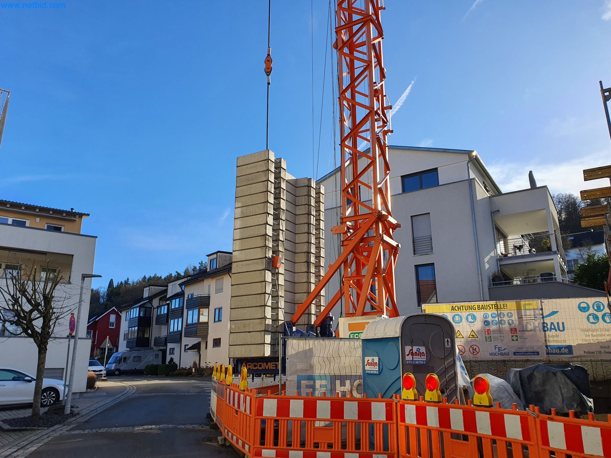 Maszyny budowlane, pojazdy, materiały szalunkowe i akcesoria z sektora budowlanego-3