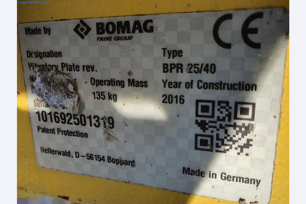 Maszyny budowlane, pojazdy, materiały szalunkowe i akcesoria z sektora budowlanego-2