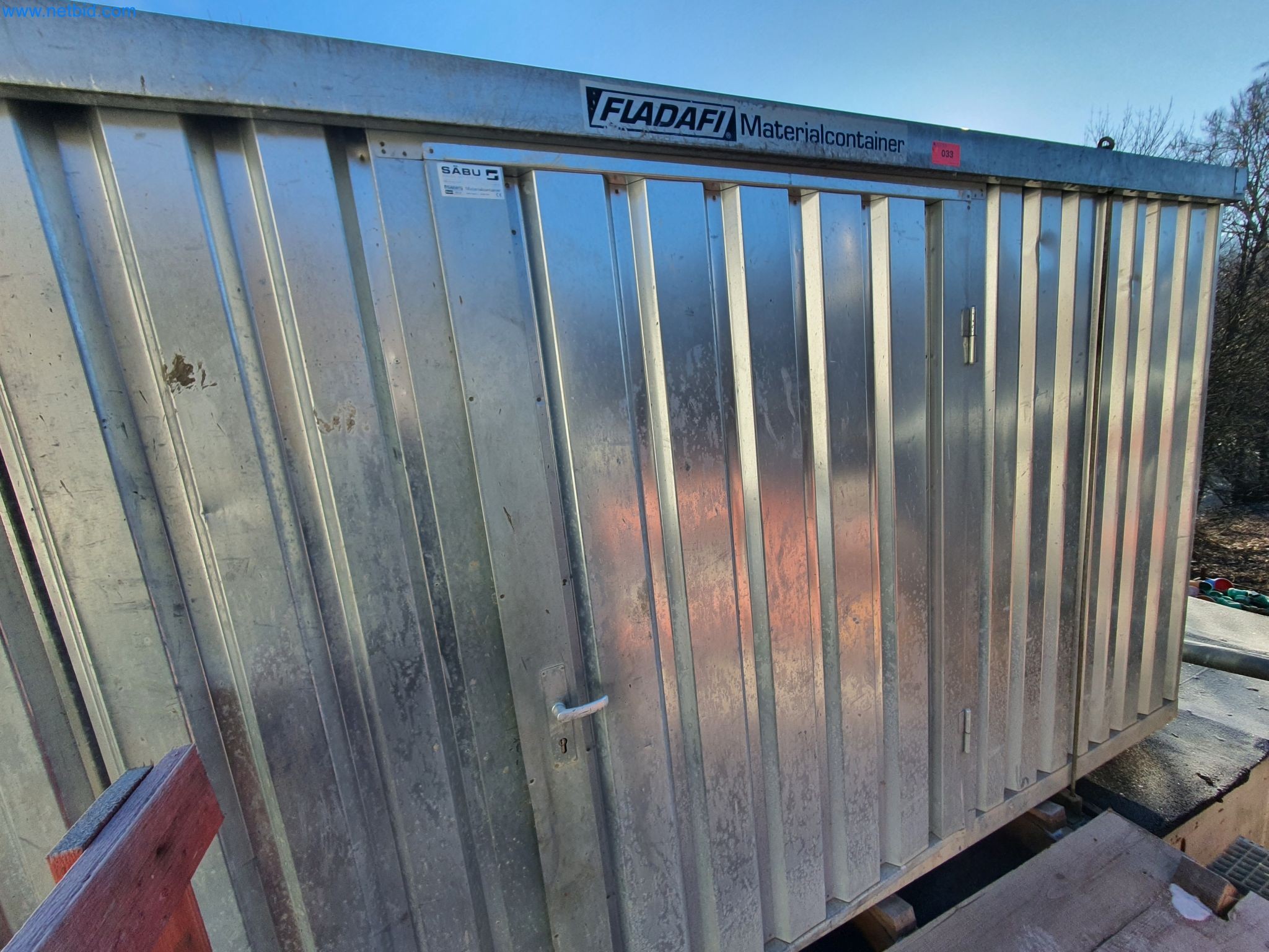 Maszyny budowlane, pojazdy, materiały szalunkowe i akcesoria z sektora budowlanego-1