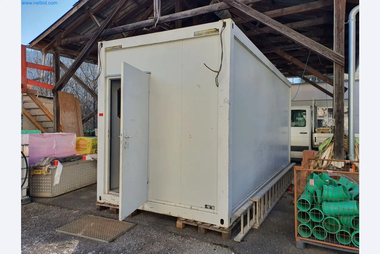 Maszyny budowlane, pojazdy, materiały szalunkowe i akcesoria z sektora budowlanego-1