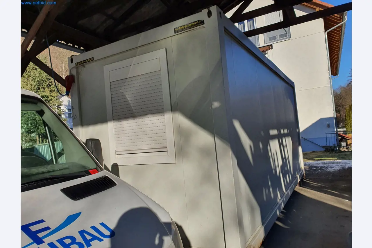 Maszyny budowlane, pojazdy, materiały szalunkowe i akcesoria z sektora budowlanego-2