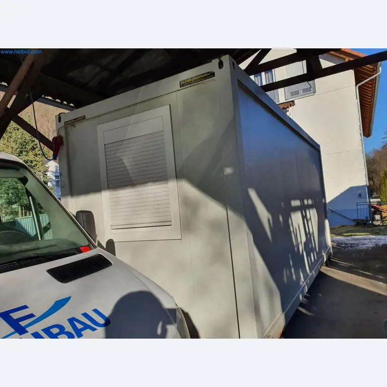 Maszyny budowlane, pojazdy, materiały szalunkowe i akcesoria z sektora budowlanego-2