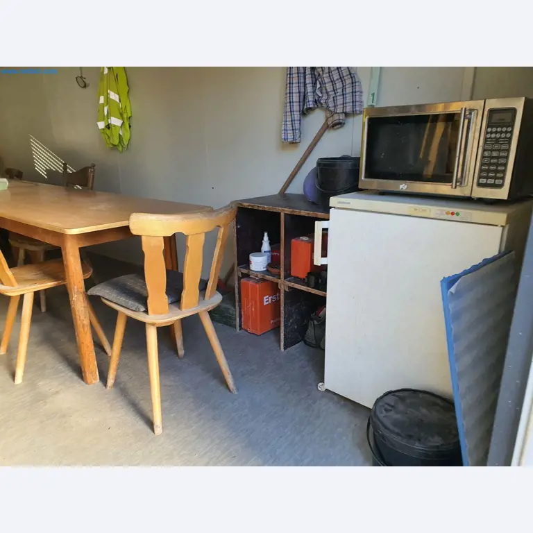 Maszyny budowlane, pojazdy, materiały szalunkowe i akcesoria z sektora budowlanego-4