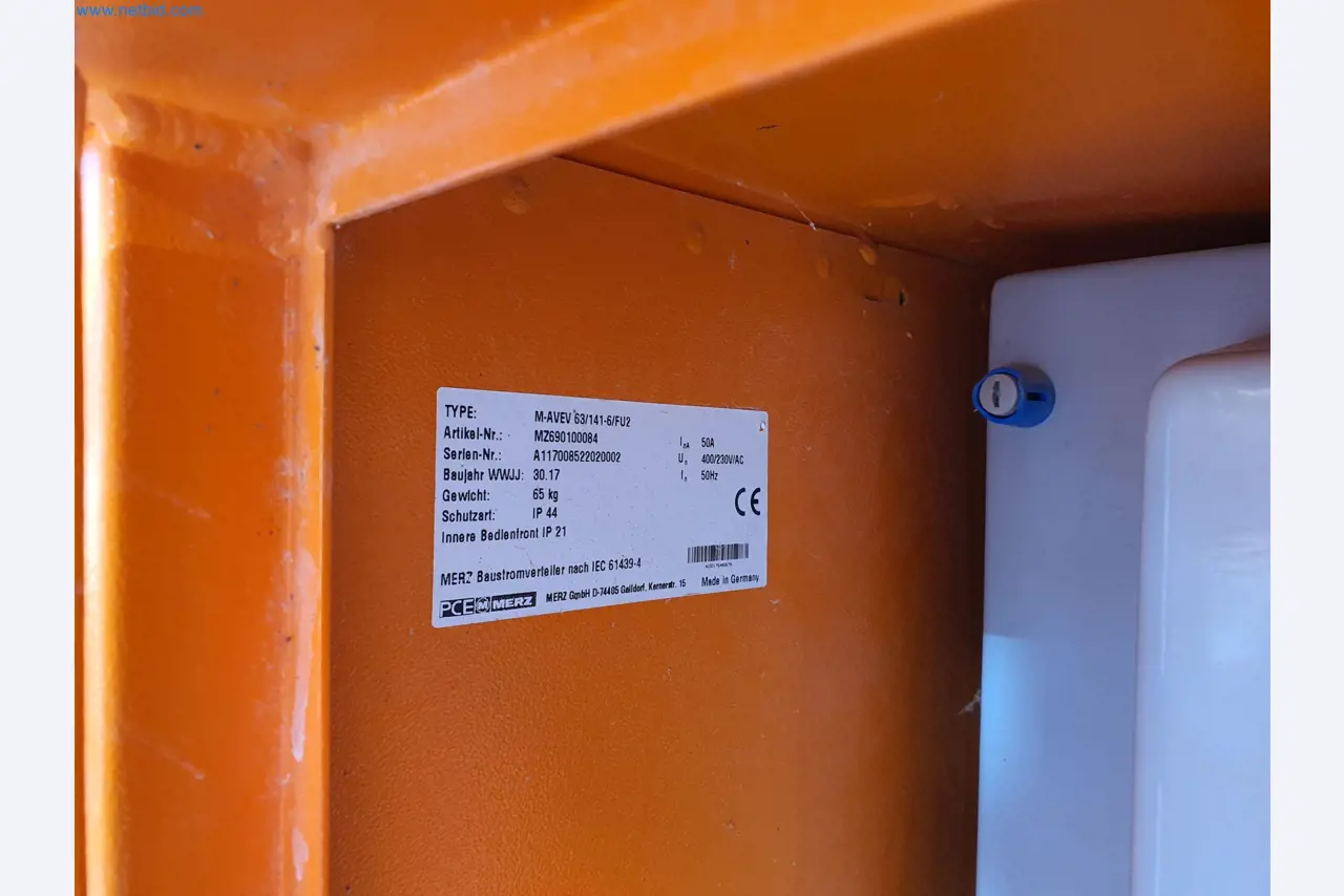 Stavební stroje, vozidla, bednicí materiál a příslušenství z oblasti stavebnictví-2