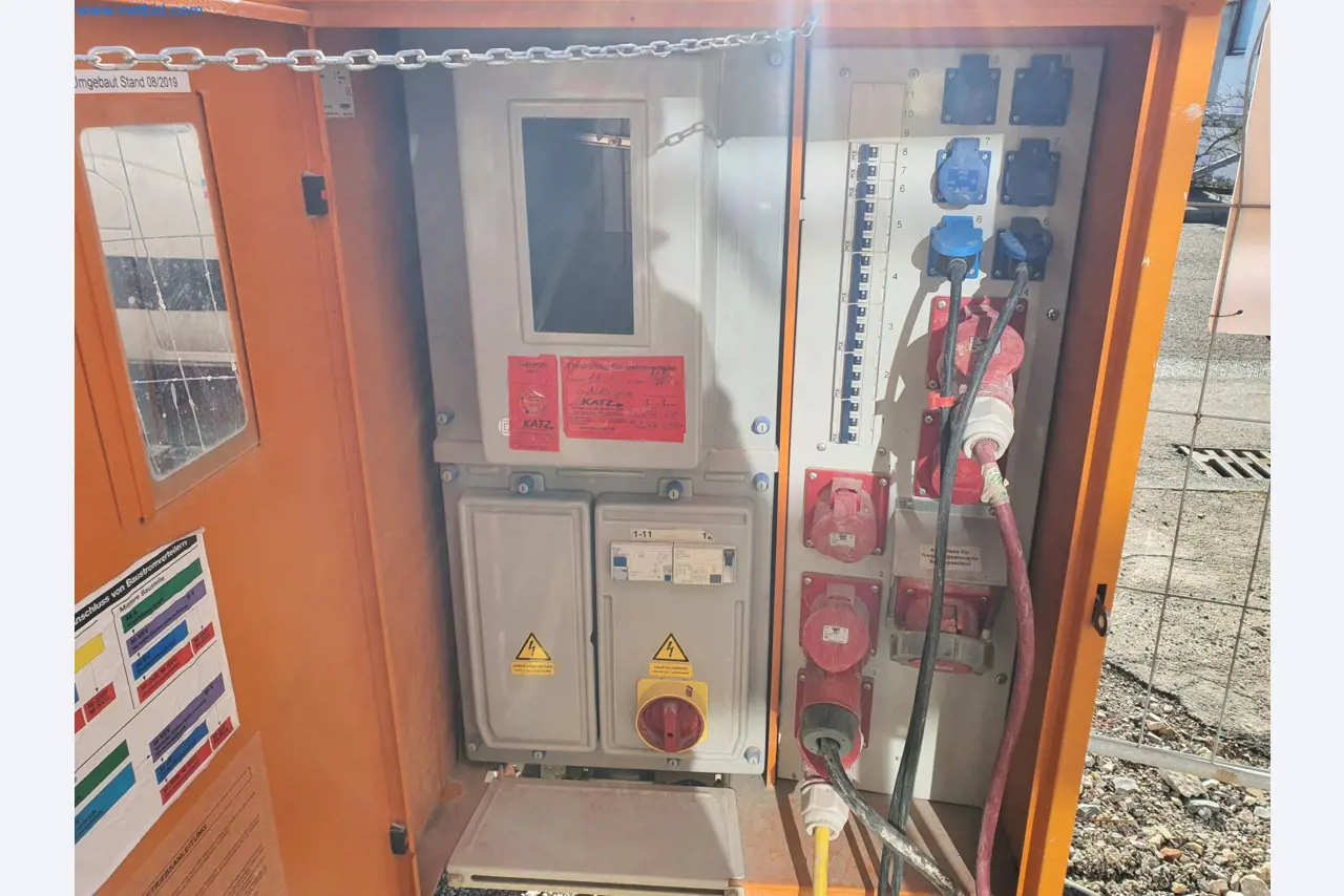 Stavební stroje, vozidla, bednicí materiál a příslušenství z oblasti stavebnictví-3