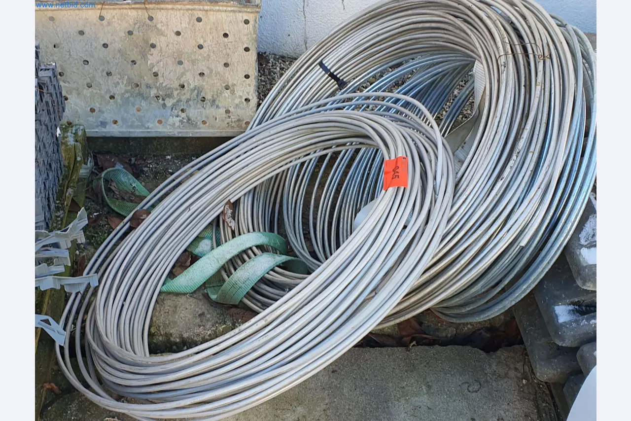 Maszyny budowlane, pojazdy, materiały szalunkowe i akcesoria z sektora budowlanego-1