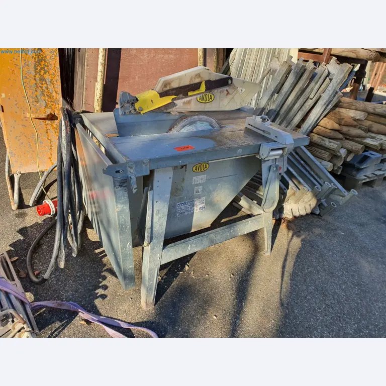 Maszyny budowlane, pojazdy, materiały szalunkowe i akcesoria z sektora budowlanego-1