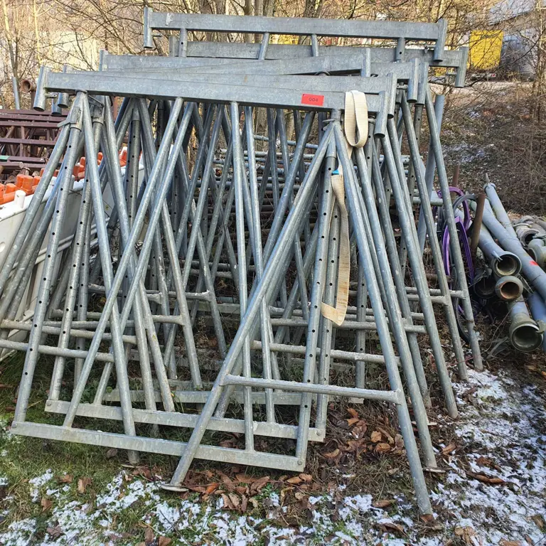 9 Folding scaffold trestles