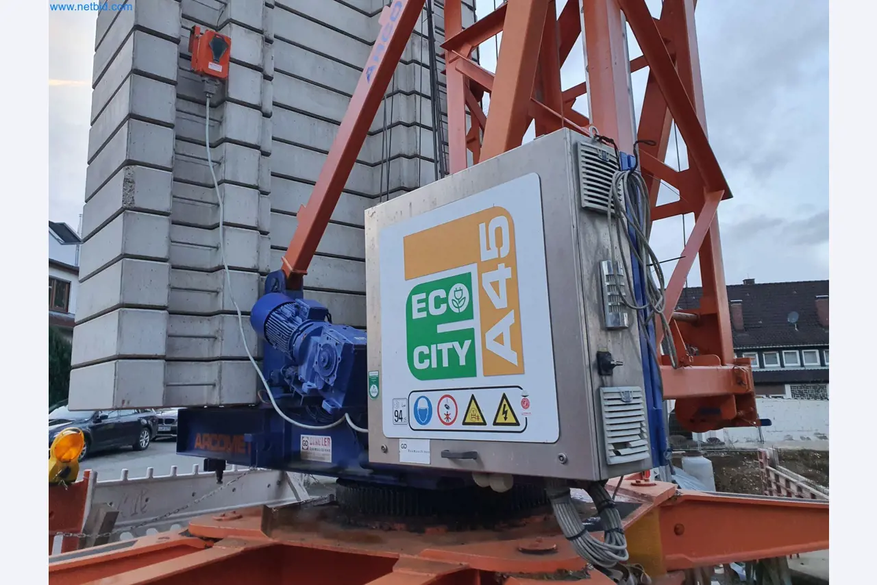 Baumaschinen, Fahrzeuge, Schalungsmaterial und Zubehör aus dem Bereich Hochbau-16