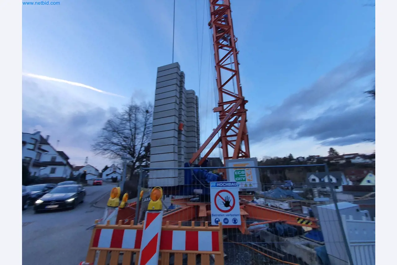 Baumaschinen, Fahrzeuge, Schalungsmaterial und Zubehör aus dem Bereich Hochbau-18