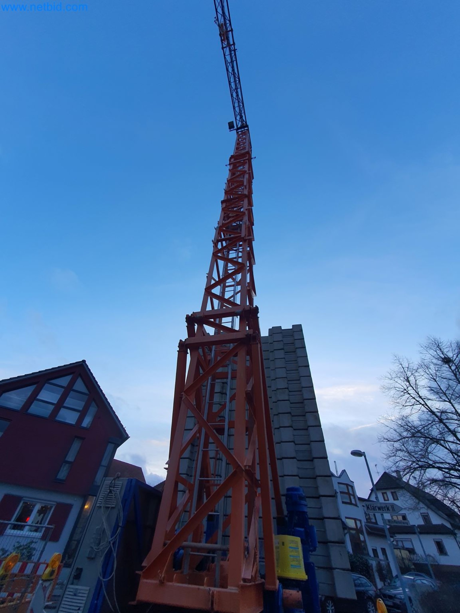 Baumaschinen, Fahrzeuge, Schalungsmaterial und Zubehör aus dem Bereich Hochbau-7