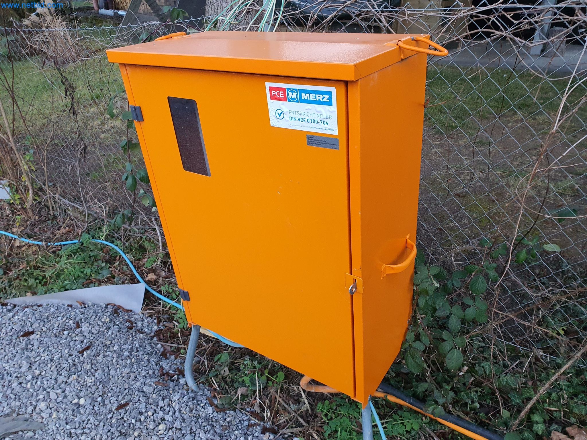 Stavební stroje, vozidla, bednicí materiál a příslušenství z oblasti stavebnictví-1