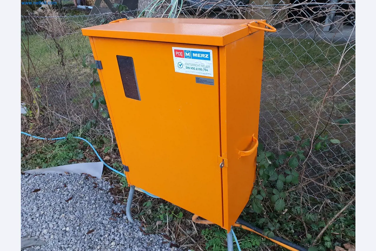 Stavební stroje, vozidla, bednicí materiál a příslušenství z oblasti stavebnictví-1