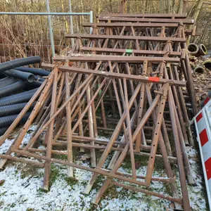 14 Folding scaffold trestles