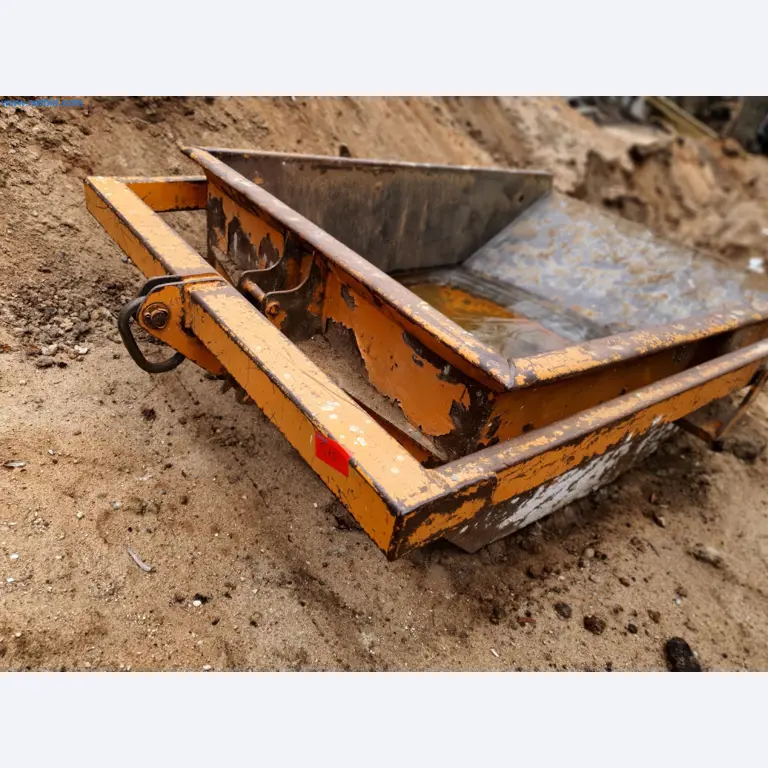 Stavební stroje, vozidla, bednicí materiál a příslušenství z oblasti stavebnictví-1