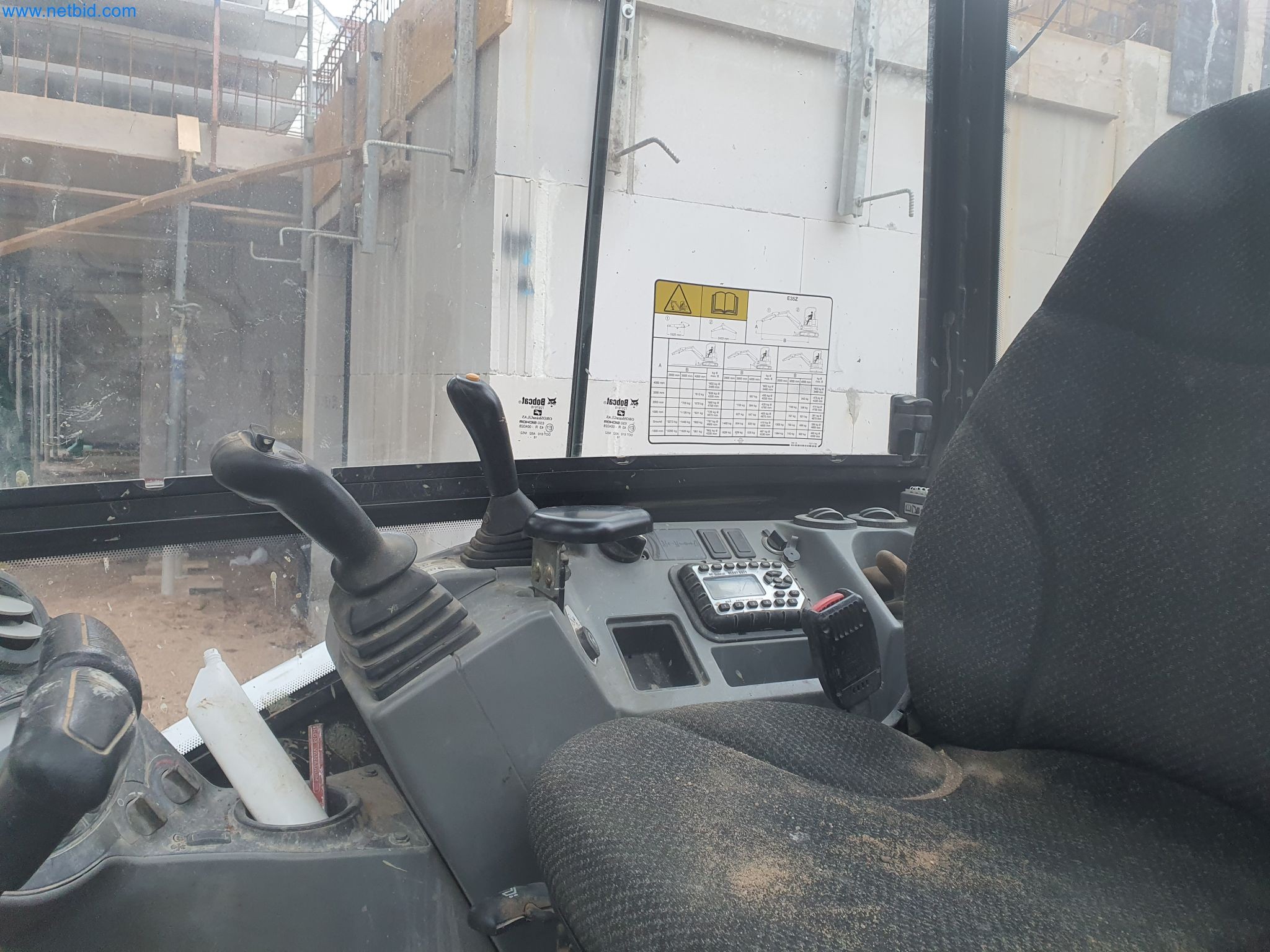 Maquinaria de construcción, vehículos, material de encofrado y accesorios del sector de la construcción de edificios-14