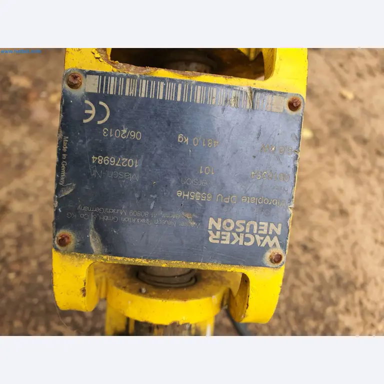 Baumaschinen, Fahrzeuge, Schalungsmaterial und Zubehör aus dem Bereich Hochbau-4