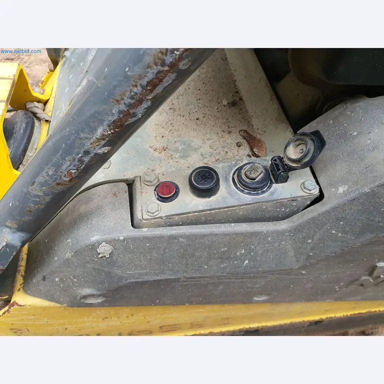 Baumaschinen, Fahrzeuge, Schalungsmaterial und Zubehör aus dem Bereich Hochbau-7