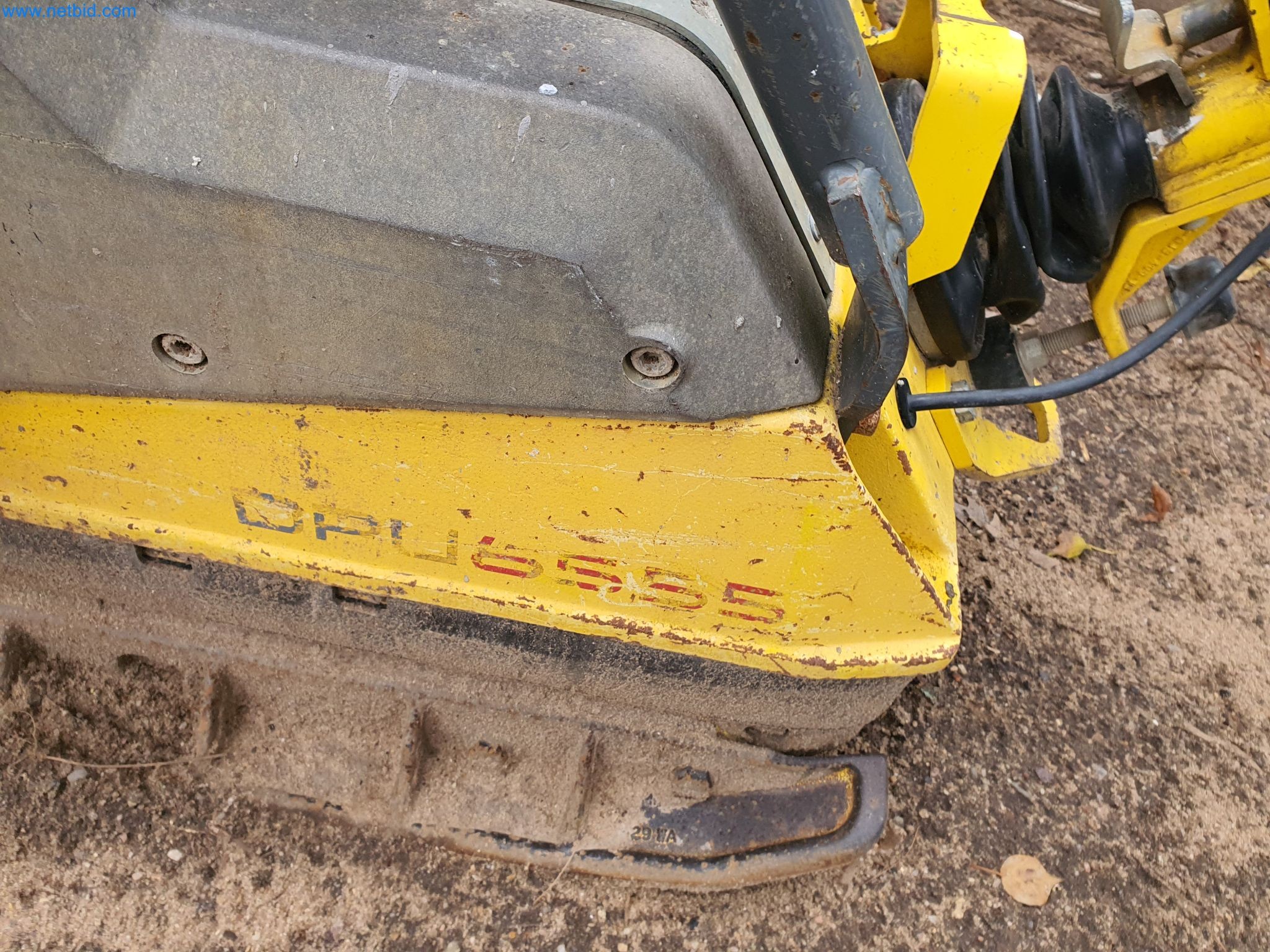 Baumaschinen, Fahrzeuge, Schalungsmaterial und Zubehör aus dem Bereich Hochbau-8