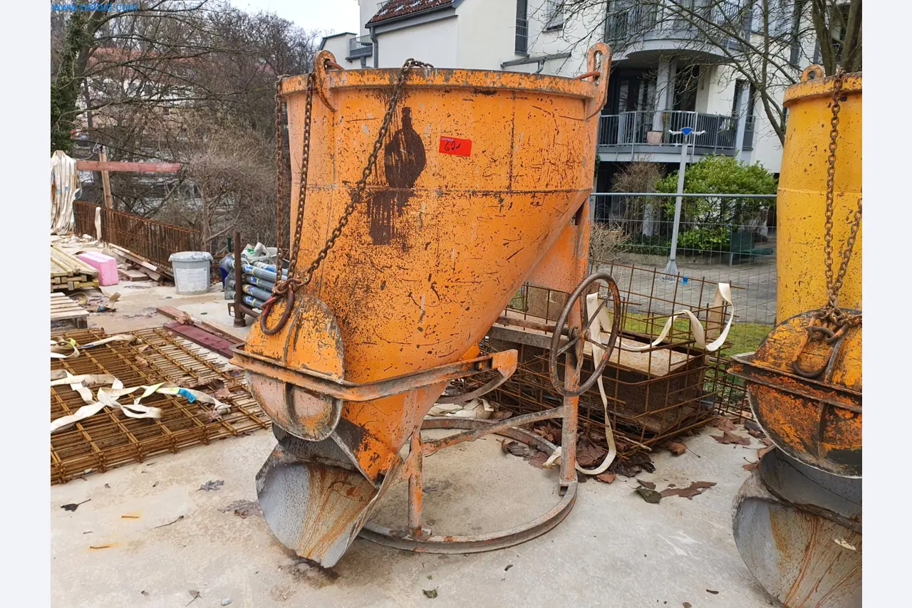 Baumaschinen, Fahrzeuge, Schalungsmaterial und Zubehör aus dem Bereich Hochbau-1