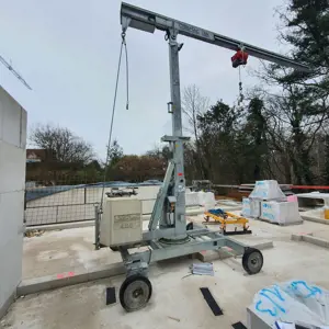 Mini crane (surcharge subject to change - collection by arrangement) Lissmac LMK 400 TFE/DK