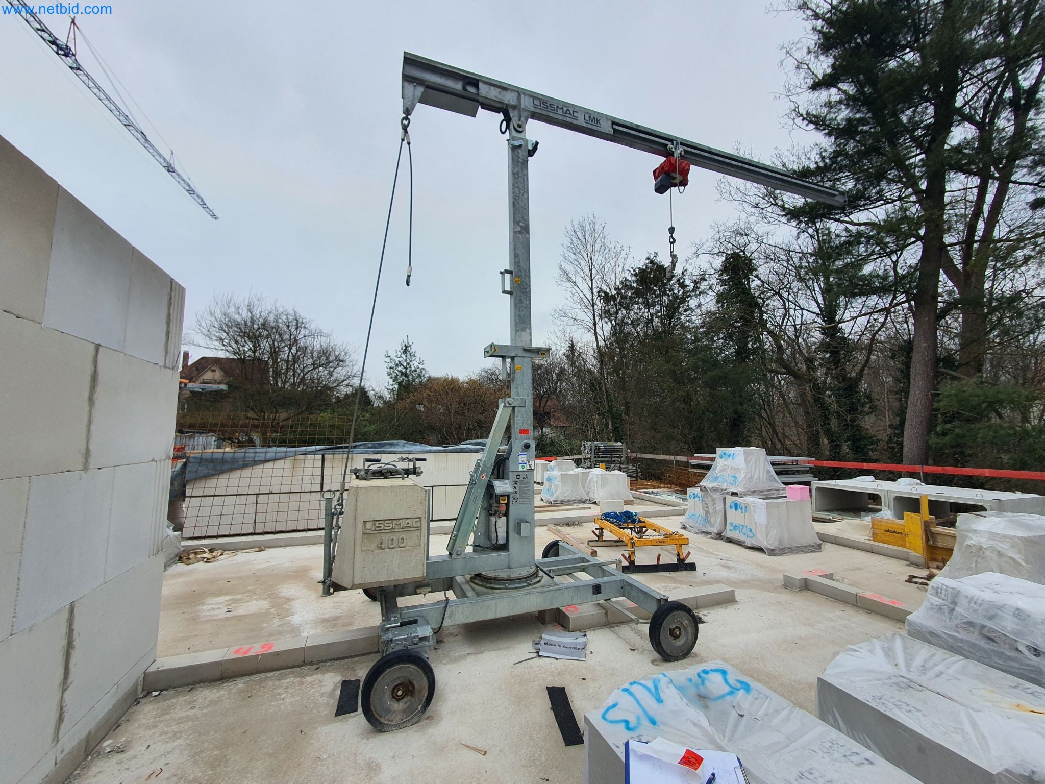 Baumaschinen, Fahrzeuge, Schalungsmaterial und Zubehör aus dem Bereich Hochbau-4