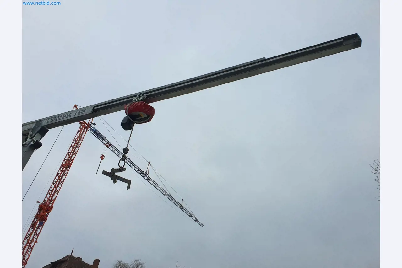 Stavební stroje, vozidla, bednicí materiál a příslušenství z oblasti stavebnictví-5