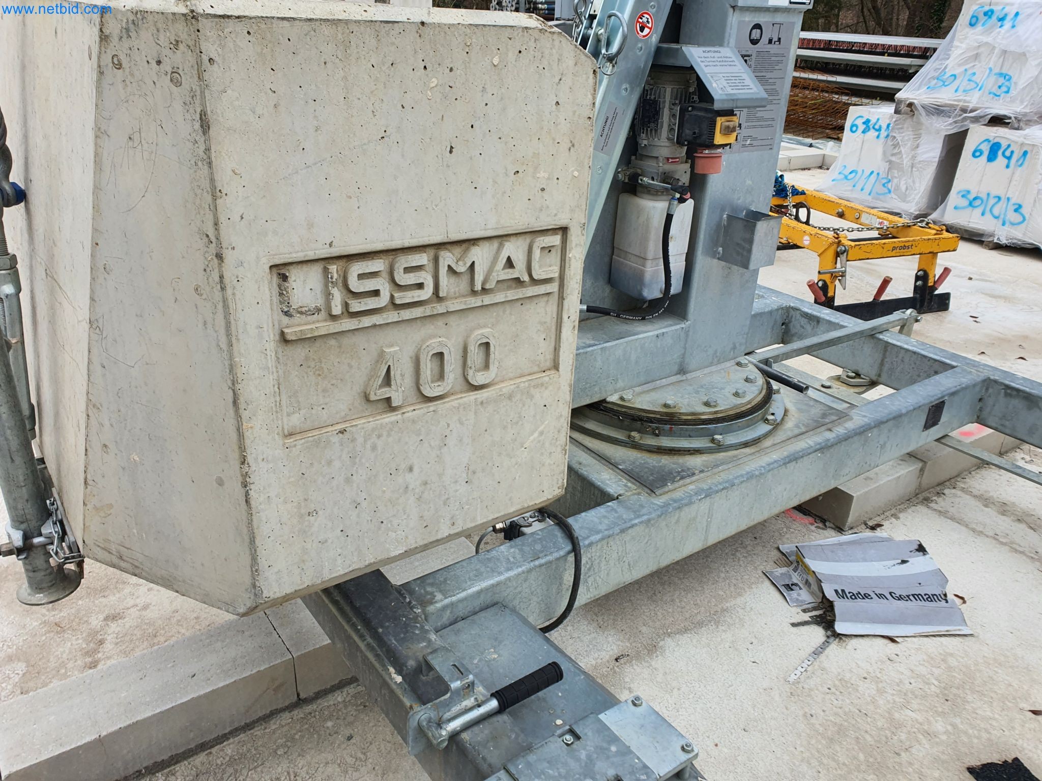 Baumaschinen, Fahrzeuge, Schalungsmaterial und Zubehör aus dem Bereich Hochbau-6