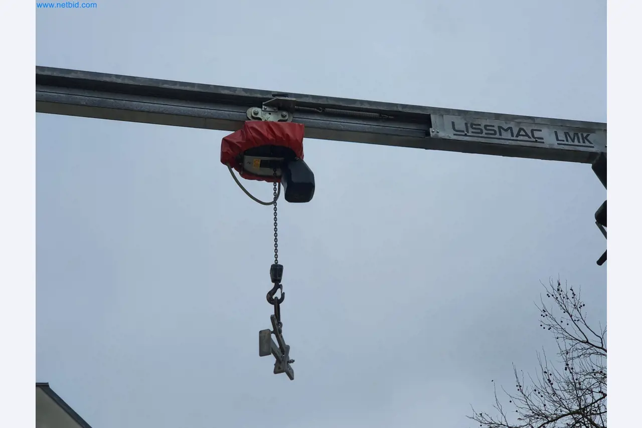 Stavební stroje, vozidla, bednicí materiál a příslušenství z oblasti stavebnictví-9