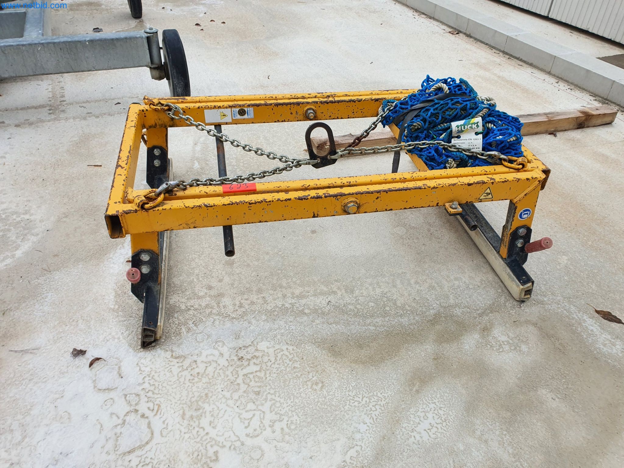 Stavební stroje, vozidla, bednicí materiál a příslušenství z oblasti stavebnictví-1