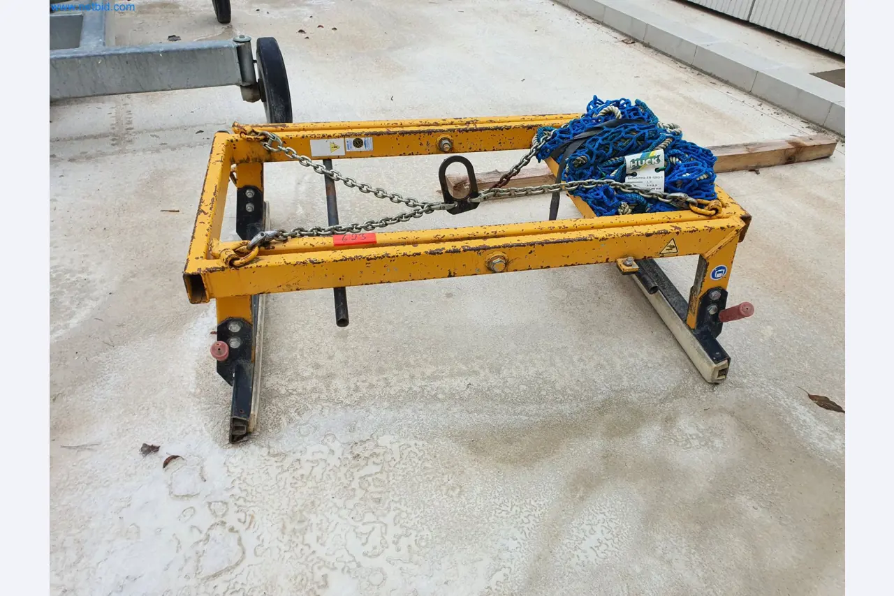 Stavební stroje, vozidla, bednicí materiál a příslušenství z oblasti stavebnictví-1